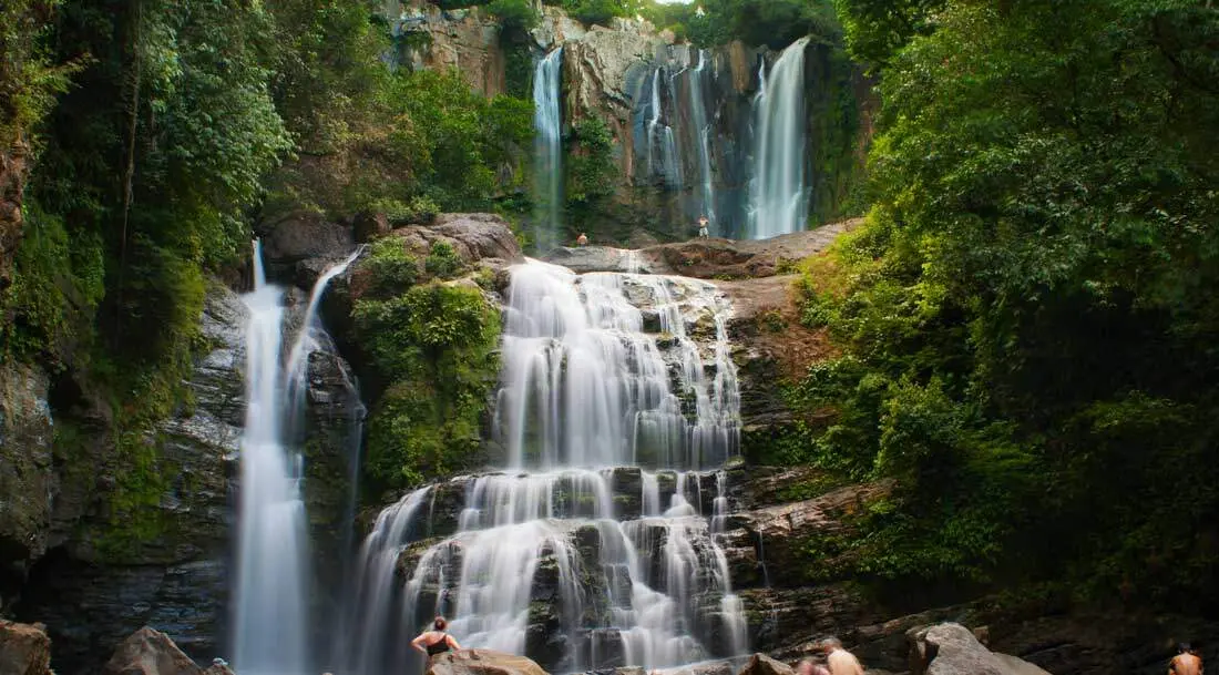 nauyaca-waterfalls-verde armonia nauyaca-waterfalls-verde armonia